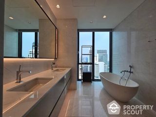 For rent そして for sale 5 Beds condo in Pathum Wan, Bangkok