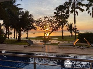 For sale 2 bed condo in Si Racha, Chonburi