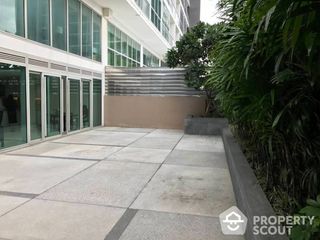 For sale 3 bed condo in Khlong San, Bangkok