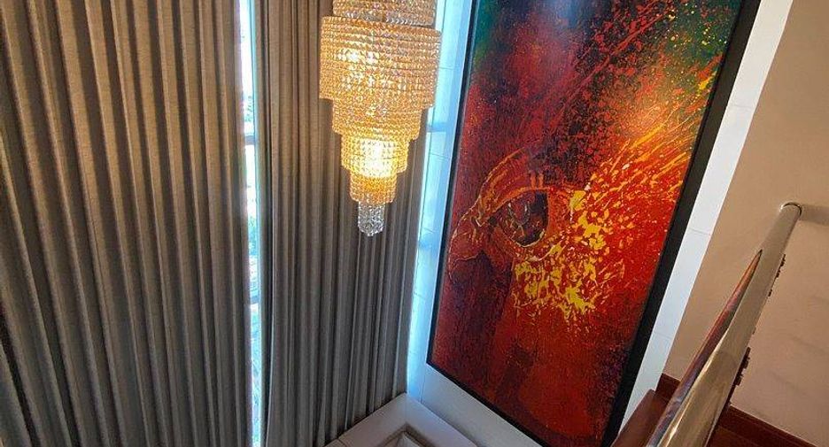 For rent and for sale 3 bed condo in Watthana, Bangkok