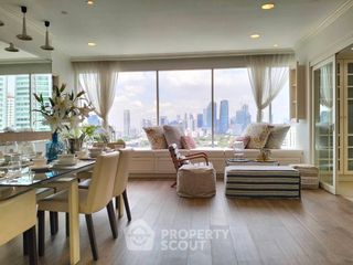 For sale 4 Beds condo in Khlong Toei, Bangkok