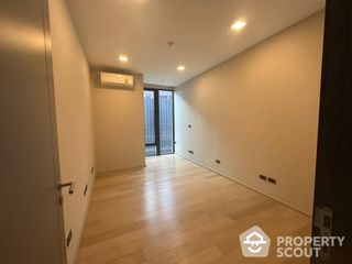 For sale 2 bed condo in Huai Khwang, Bangkok