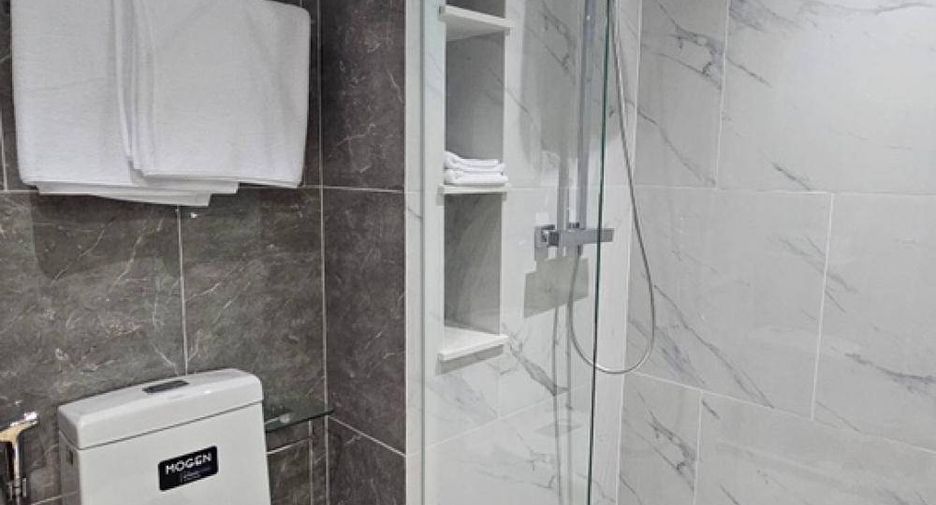 For rent 2 bed condo in Huai Khwang, Bangkok