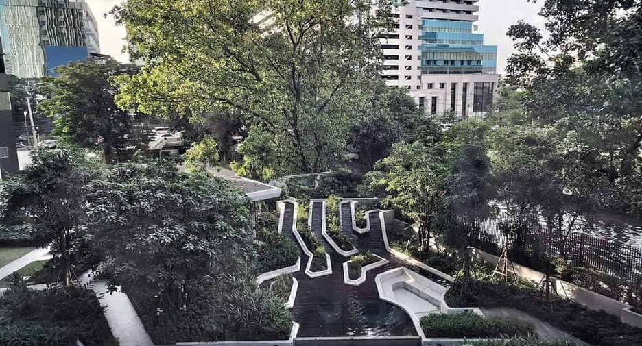 For rent and for sale 1 bed condo in Pathum Wan, Bangkok