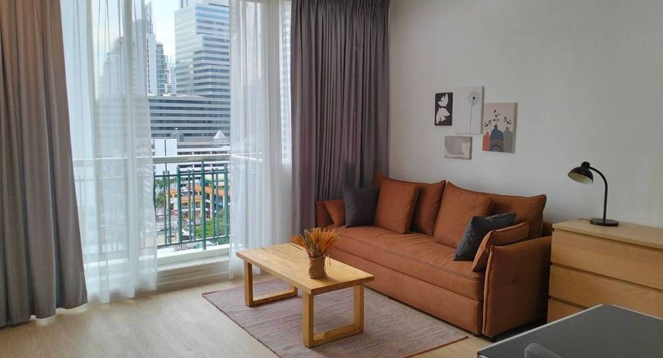 For rent and for sale 1 bed condo in Watthana, Bangkok