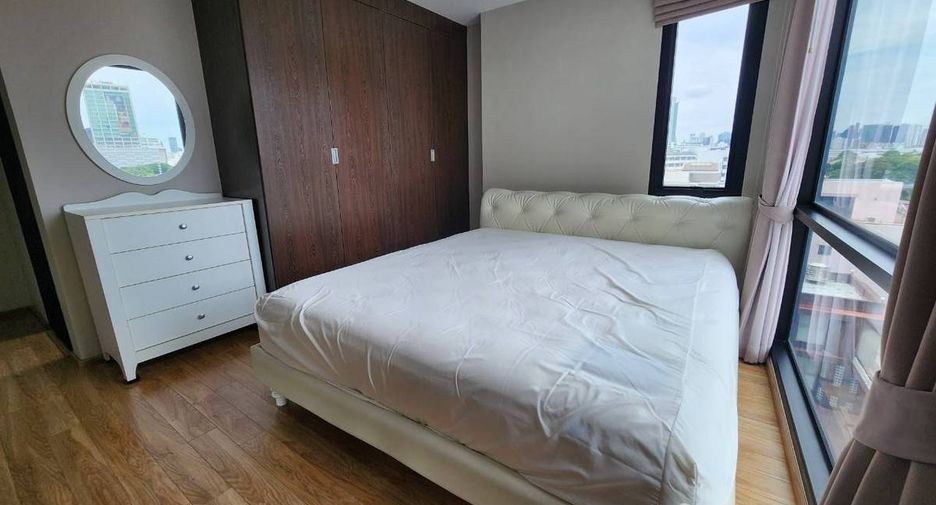 For sale 3 bed condo in Phaya Thai, Bangkok
