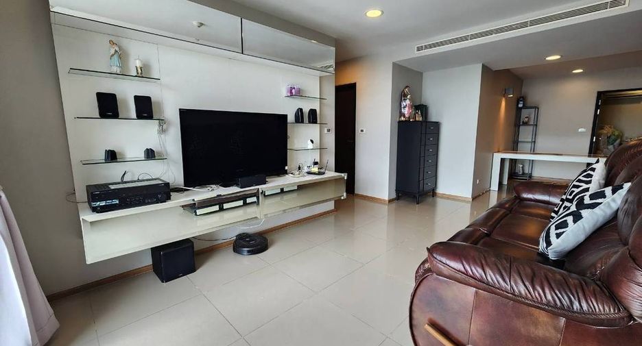 For sale 3 bed condo in Phaya Thai, Bangkok
