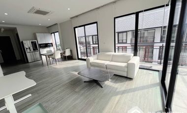 For sale 1 bed condo in Huai Khwang, Bangkok
