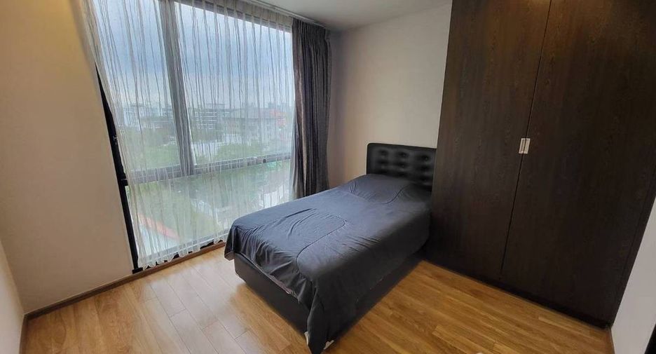 For sale 2 bed condo in Phaya Thai, Bangkok