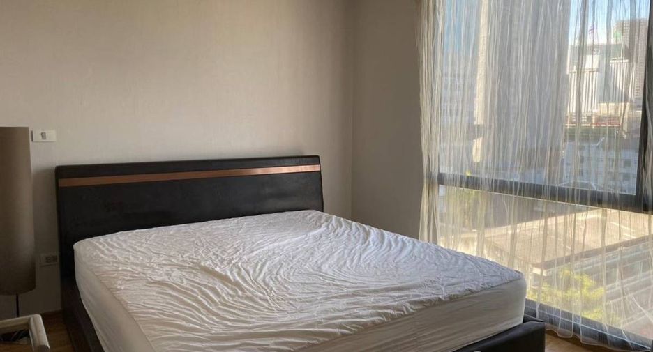 For sale 2 bed condo in Phaya Thai, Bangkok