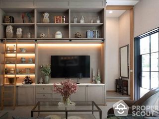 For sale 5 Beds house in Din Daeng, Bangkok