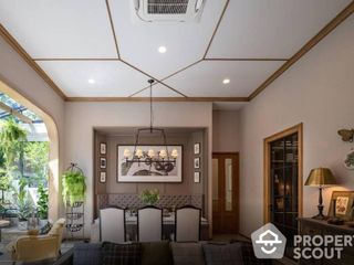 For sale 5 Beds house in Din Daeng, Bangkok