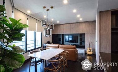 For sale 2 bed condo in Yan Nawa, Bangkok