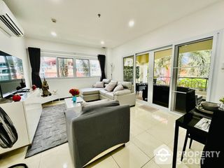 For sale 2 bed apartment in Pratumnak, Pattaya