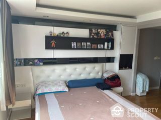 For sale 3 bed apartment in Khlong Toei, Bangkok