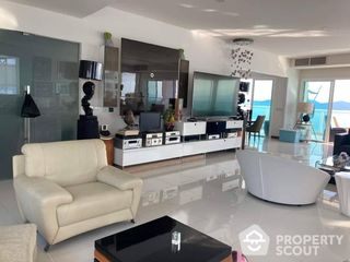 For sale 4 bed apartment in Na Jomtien, Pattaya