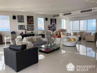 For sale 4 bed apartment in Na Jomtien, Pattaya