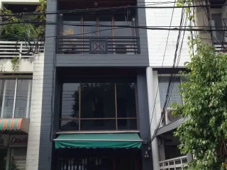 For sale 4 bed office in Wang Thonglang, Bangkok