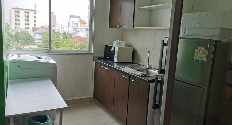 For sale 1 bed condo in Huai Khwang, Bangkok