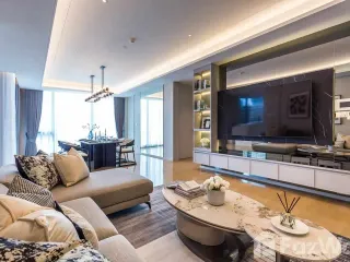 For rent 2 bed condo in Pathum Wan, Bangkok