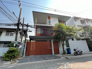 For sale 6 Beds house in Chatuchak, Bangkok