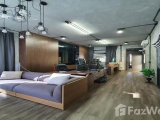 For sale 4 Beds house in Bang Kapi, Bangkok
