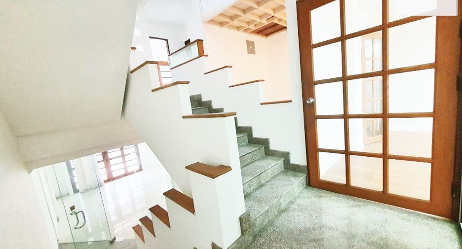 For sale 9 bed office in Bang Phlat, Bangkok
