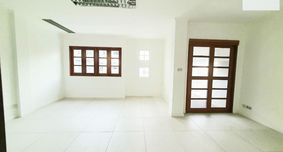 For sale 9 bed office in Bang Phlat, Bangkok
