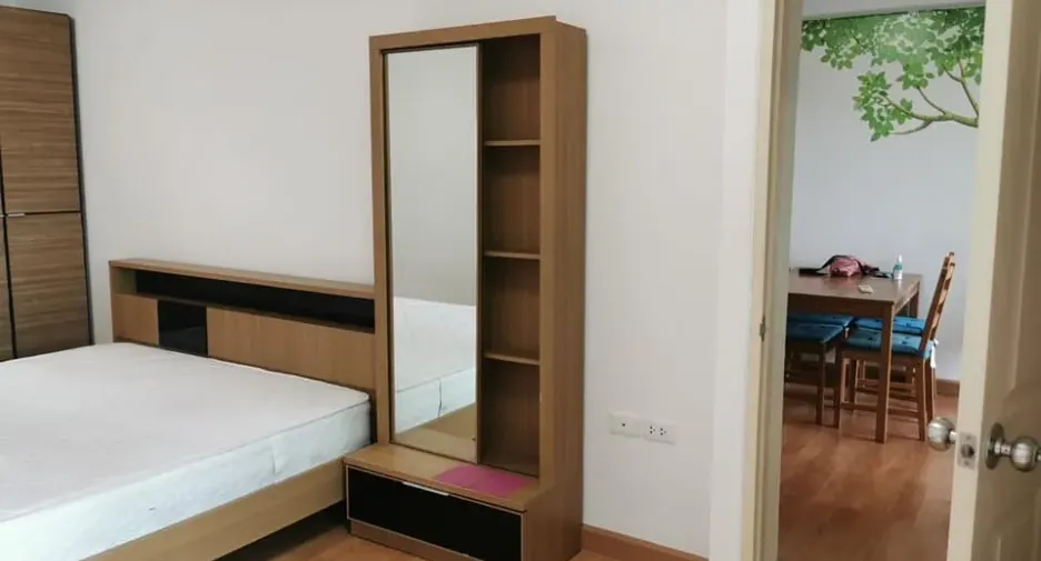 For rent 1 bed condo in Huai Khwang, Bangkok