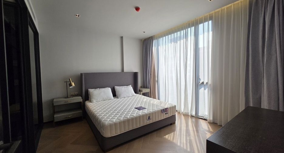 For rent 2 bed condo in Watthana, Bangkok