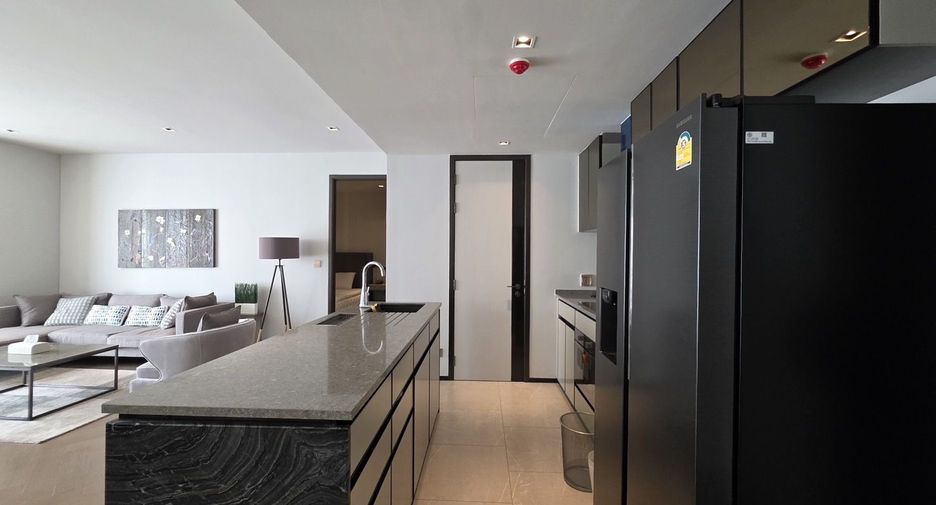 For rent 2 bed condo in Watthana, Bangkok