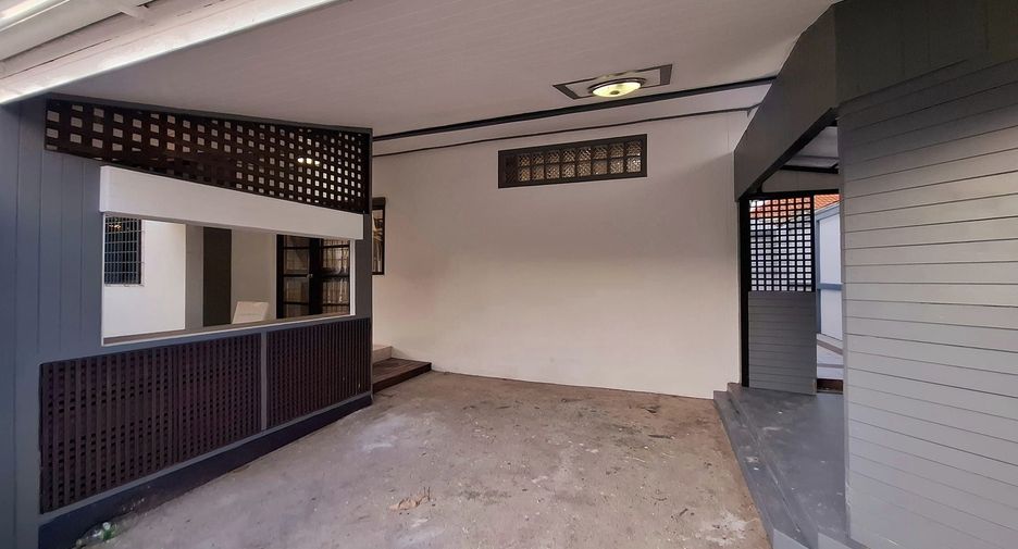For sale 2 bed house in Sattahip, Chonburi