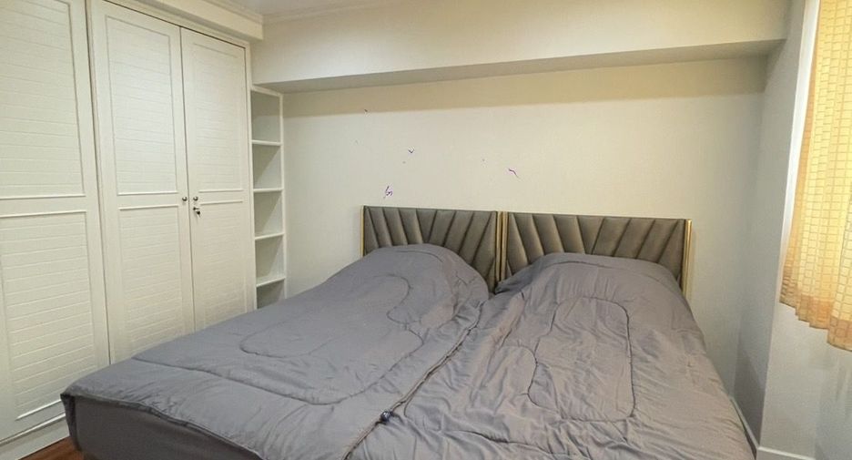 For rent 3 Beds condo in Khlong Toei, Bangkok