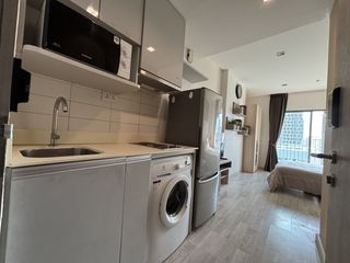 For sale スタジオ condo in Phra Khanong, Bangkok