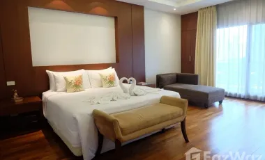 For rent 3 bed condo in Pathum Wan, Bangkok