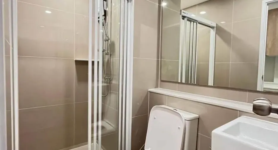 For rent 1 bed condo in Phaya Thai, Bangkok