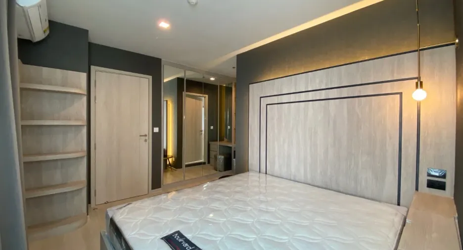For rent 2 bed condo in Pathum Wan, Bangkok