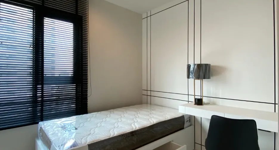 For rent 2 bed condo in Pathum Wan, Bangkok
