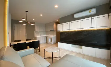 For rent 2 bed condo in Pathum Wan, Bangkok