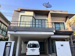 For rent 5 bed villa in Mueang Chiang Mai, Chiang Mai