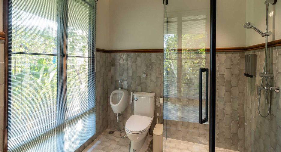 For rent and for sale 5 bedrooms house in Saraphi, Chiang Mai