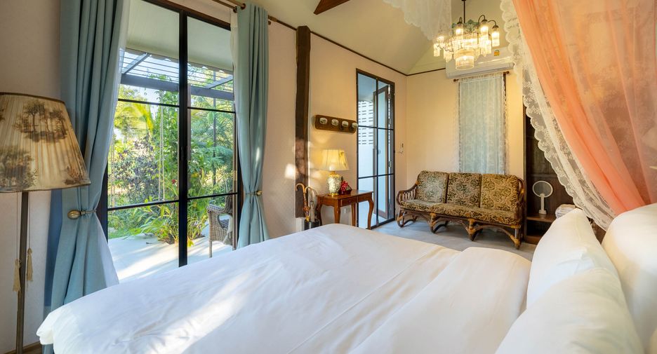 For rent and for sale 5 bedrooms house in Saraphi, Chiang Mai