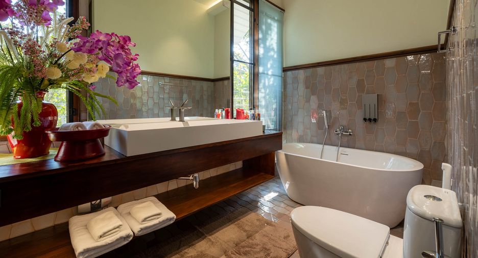 For rent and for sale 5 bedrooms house in Saraphi, Chiang Mai