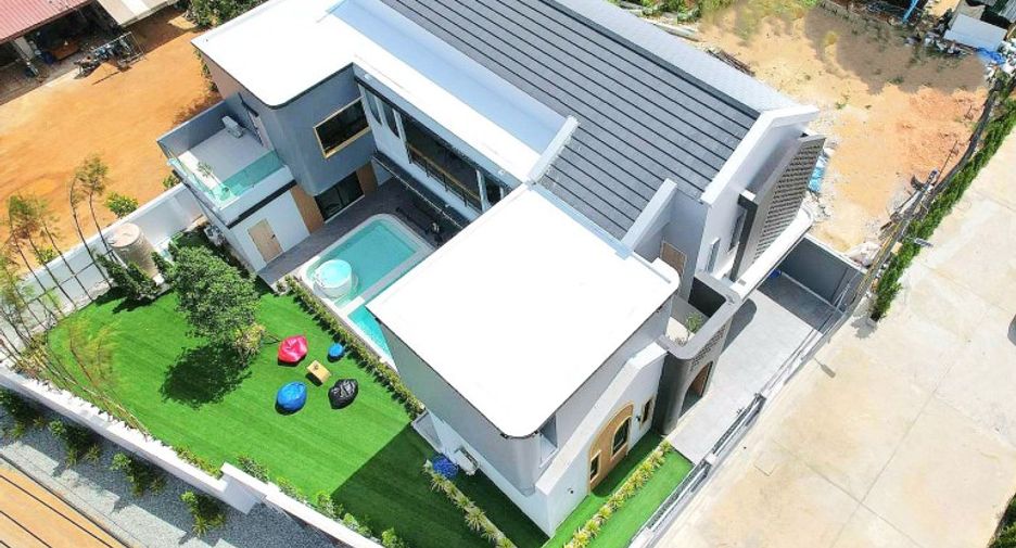 For sale 5 bedrooms house in Huay Yai, Pattaya