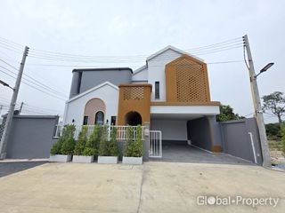 For sale 5 bedrooms house in Bang Lamung, Chonburi