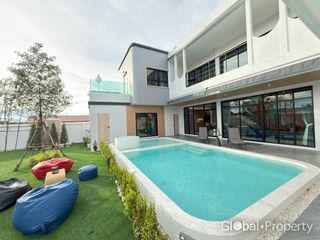 For sale 5 bedrooms house in Bang Lamung, Chonburi