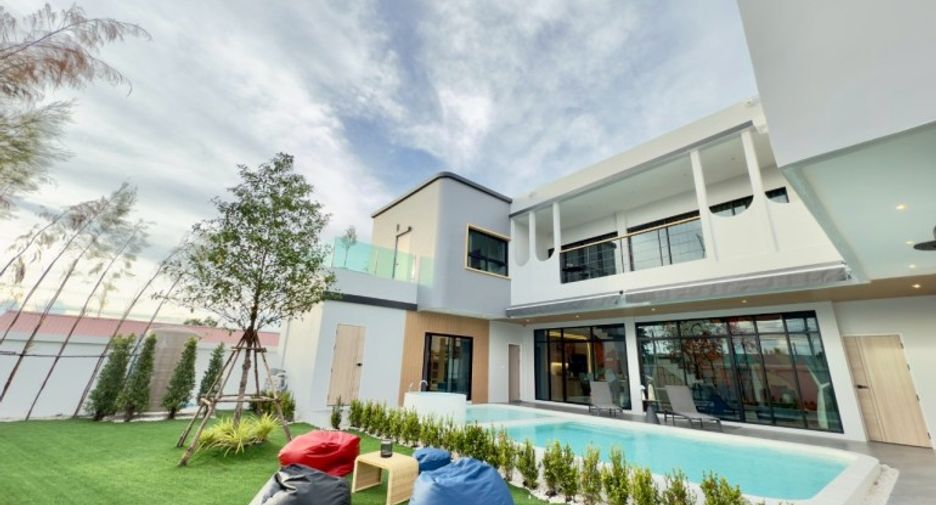 For sale 5 bedrooms house in Huay Yai, Pattaya