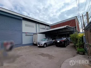 For rent and for sale warehouse in Bang Khun Thian, Bangkok