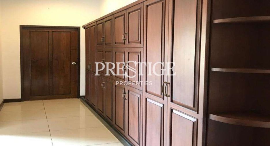 For rent 3 bedrooms house in East Pattaya, Pattaya