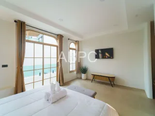 Casa adosada en alquiler y en venta de 3 habitaciones en Bang Lamung, Chonburi